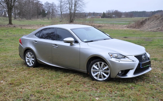 Lexus IS cena 76260 przebieg: 140000, rok produkcji 2015 z Mława małe 232